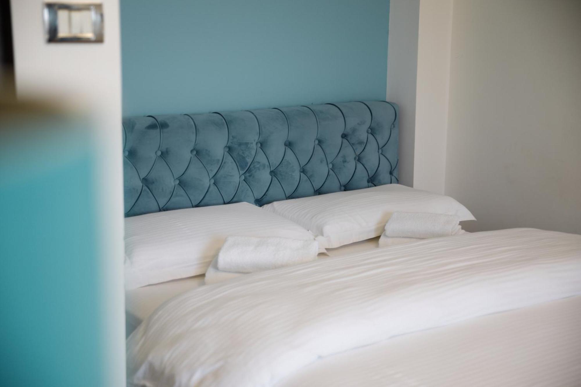 Bora Hotel Gjirokastër 外观 照片