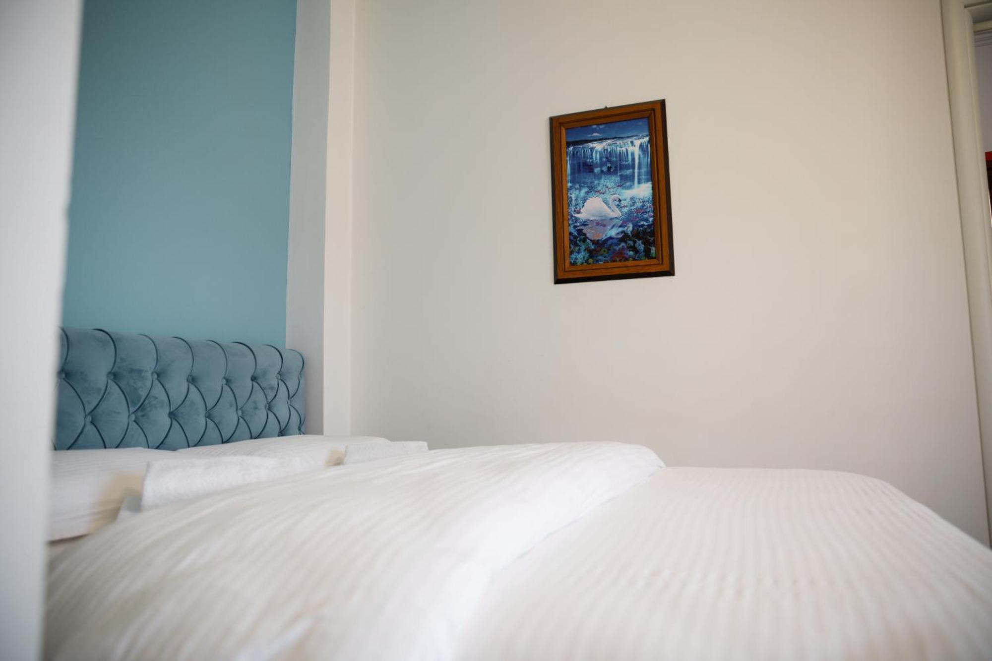 Bora Hotel Gjirokastër 外观 照片
