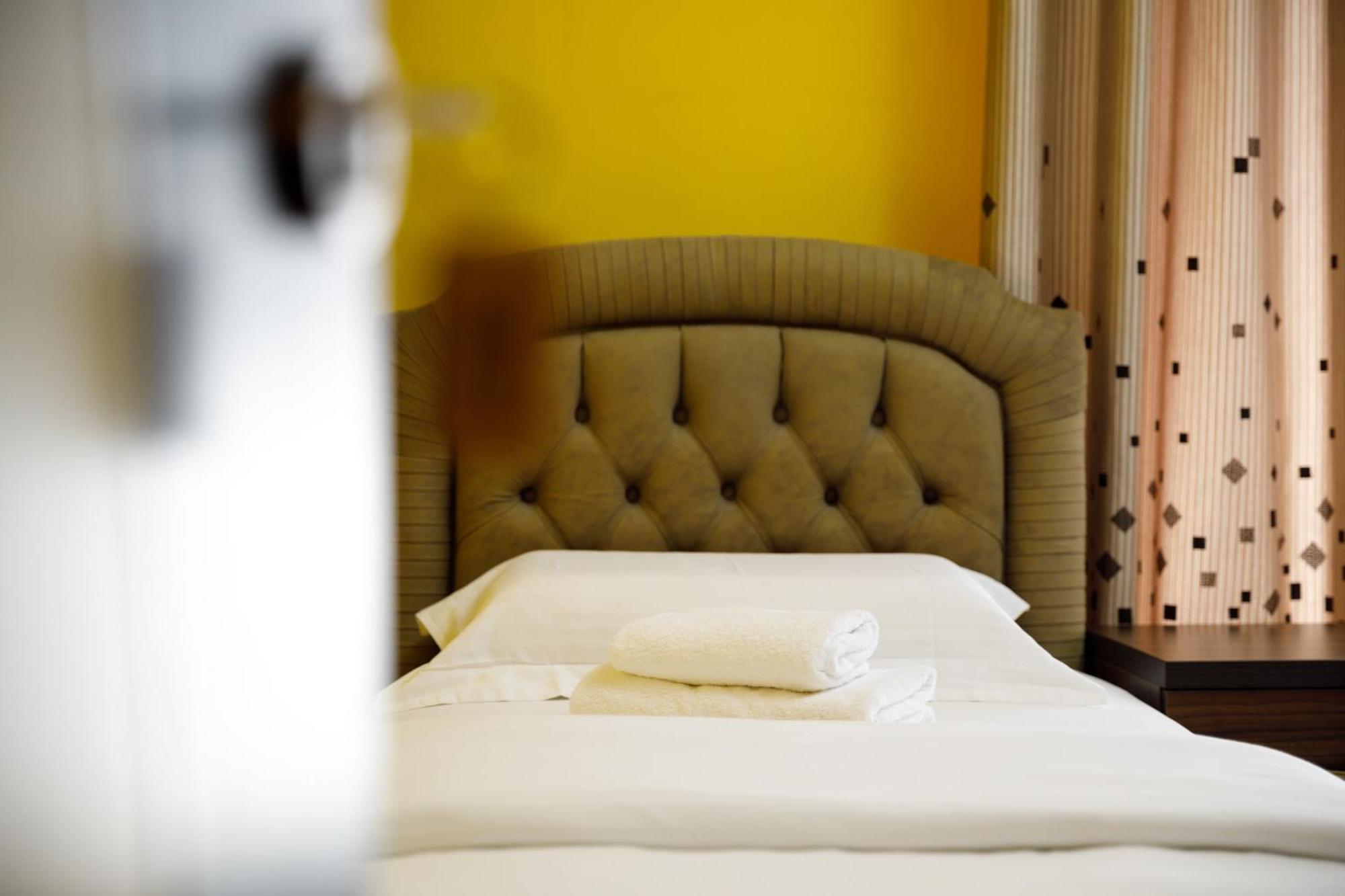 Bora Hotel Gjirokastër 外观 照片