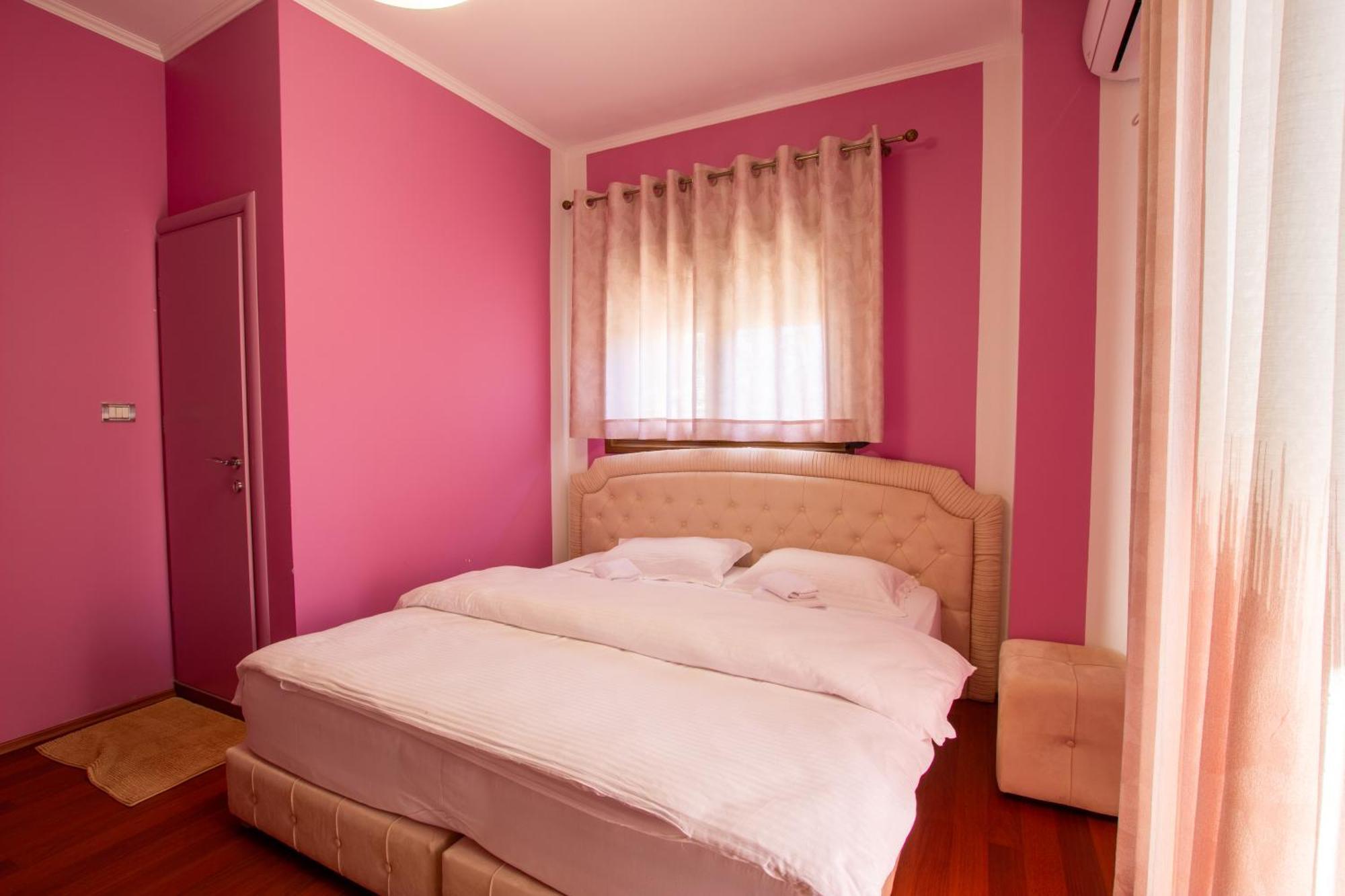 Bora Hotel Gjirokastër 外观 照片