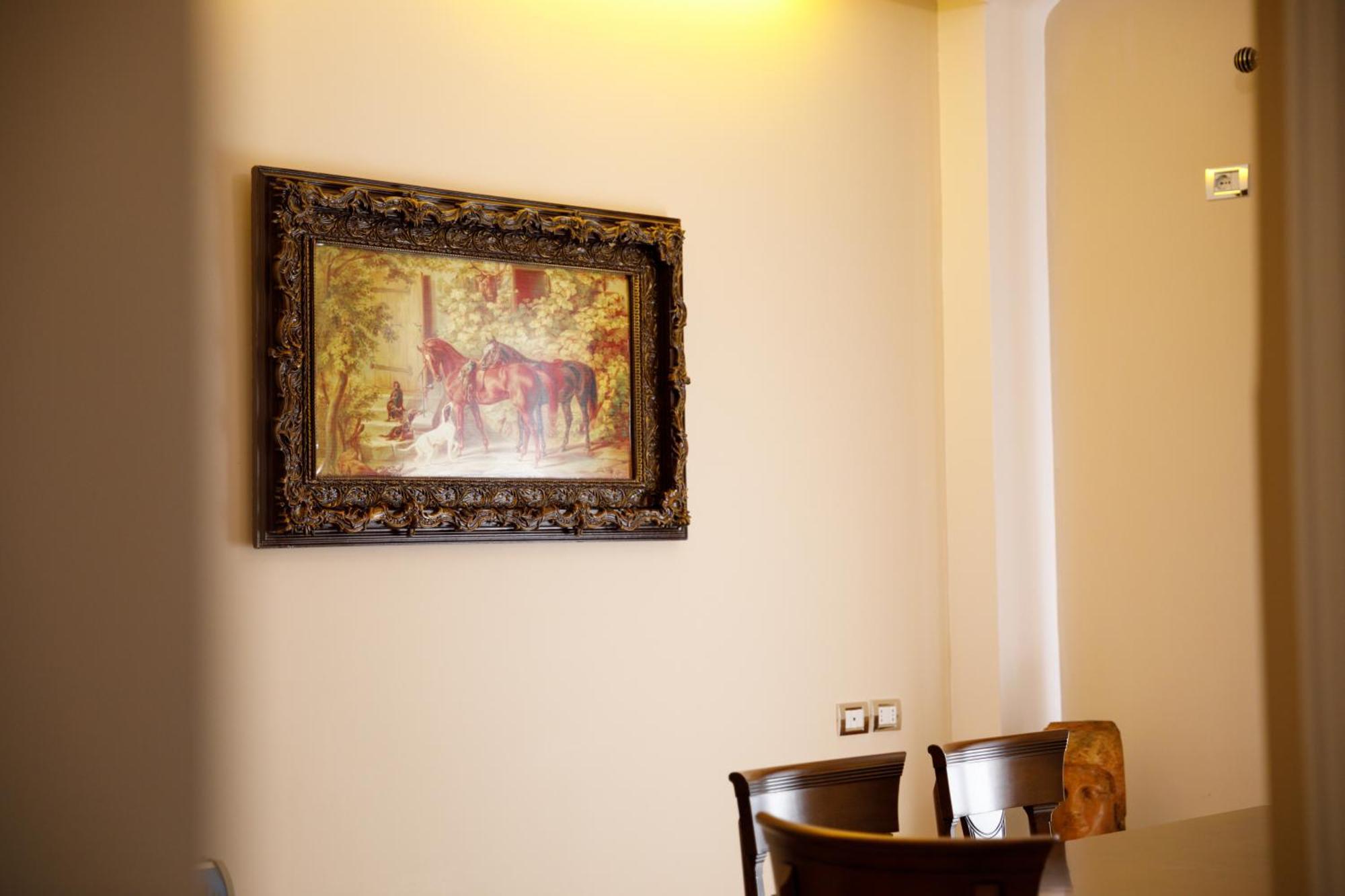 Bora Hotel Gjirokastër 外观 照片
