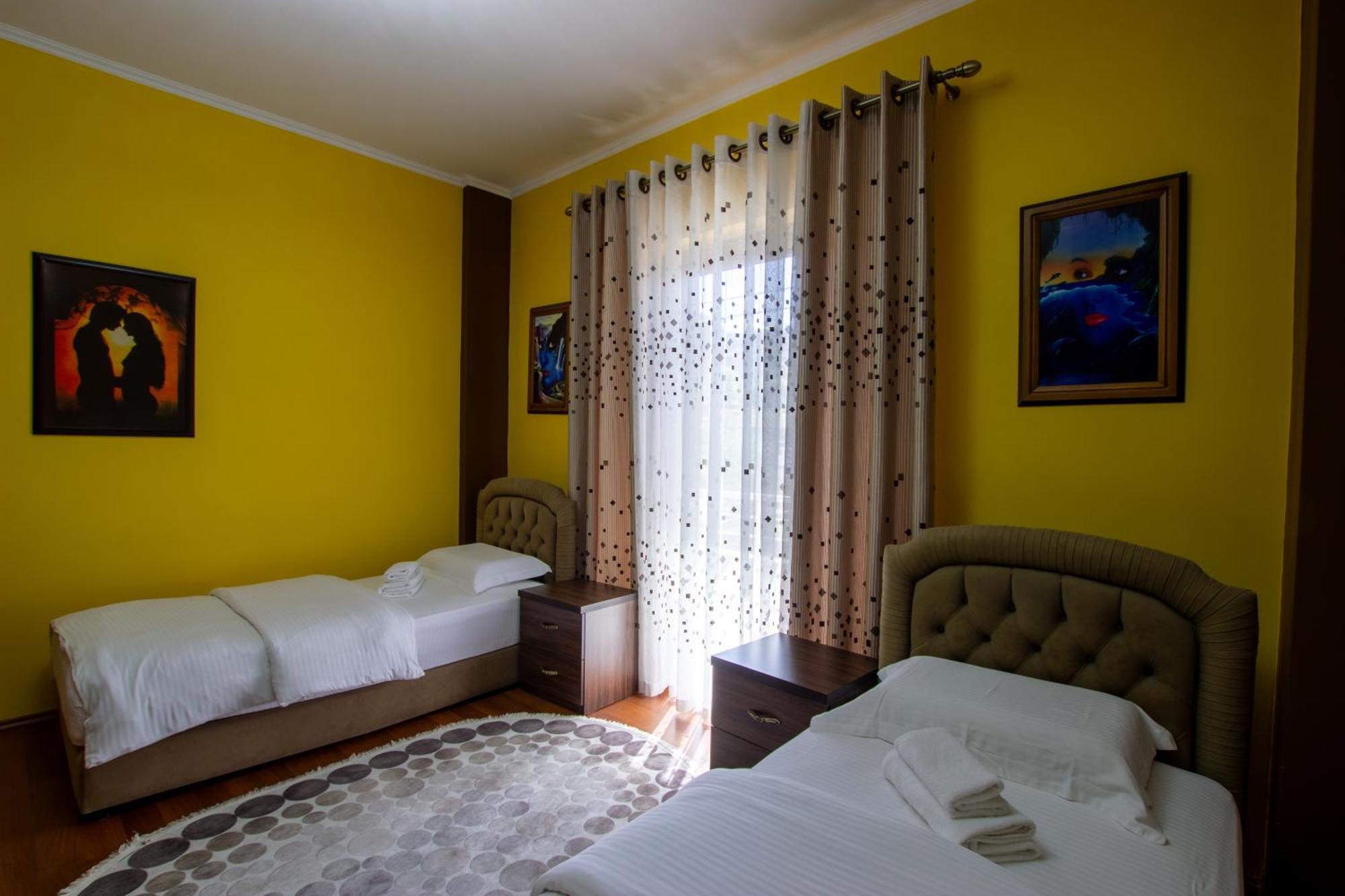 Bora Hotel Gjirokastër 外观 照片