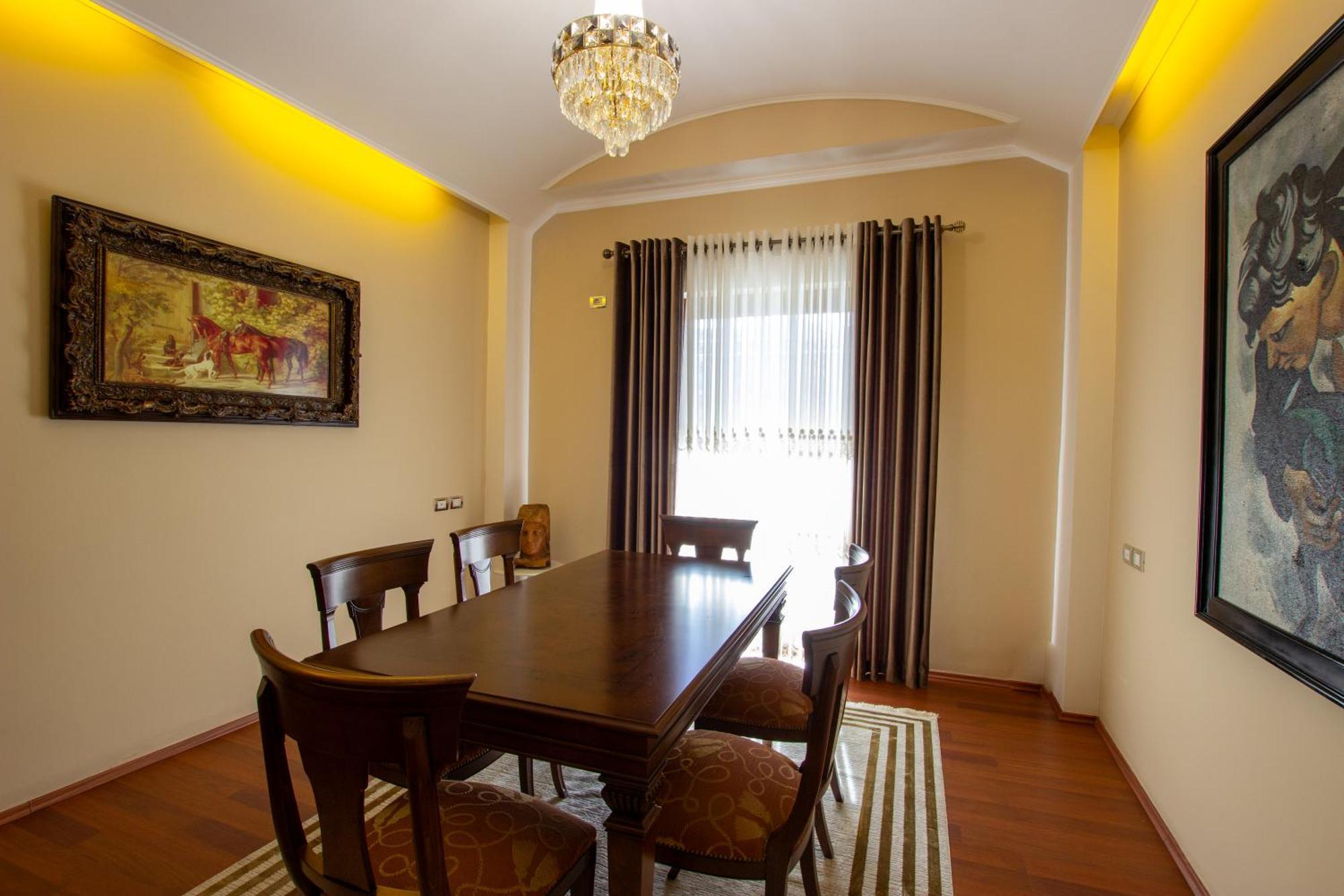 Bora Hotel Gjirokastër 外观 照片
