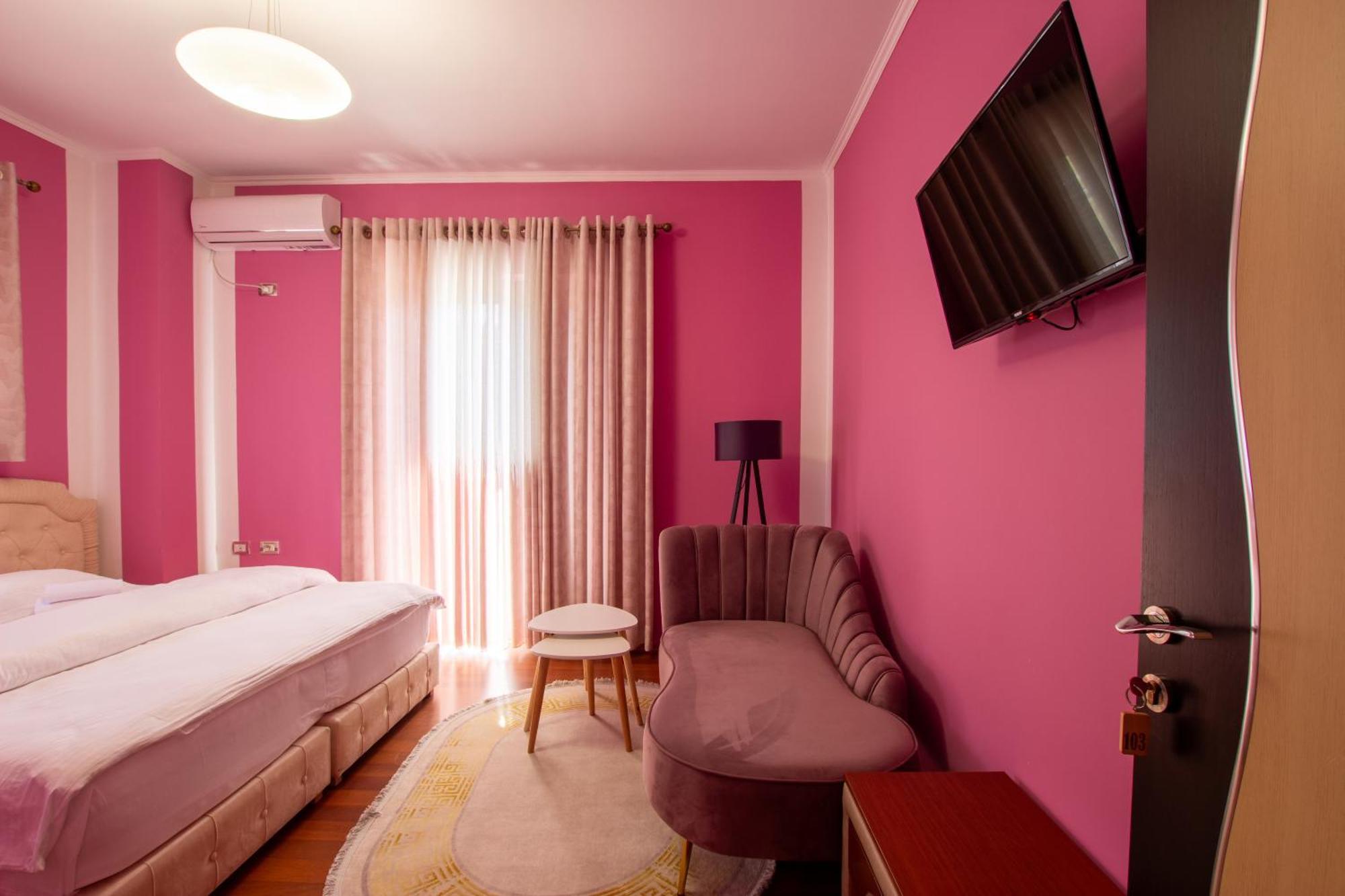 Bora Hotel Gjirokastër 外观 照片