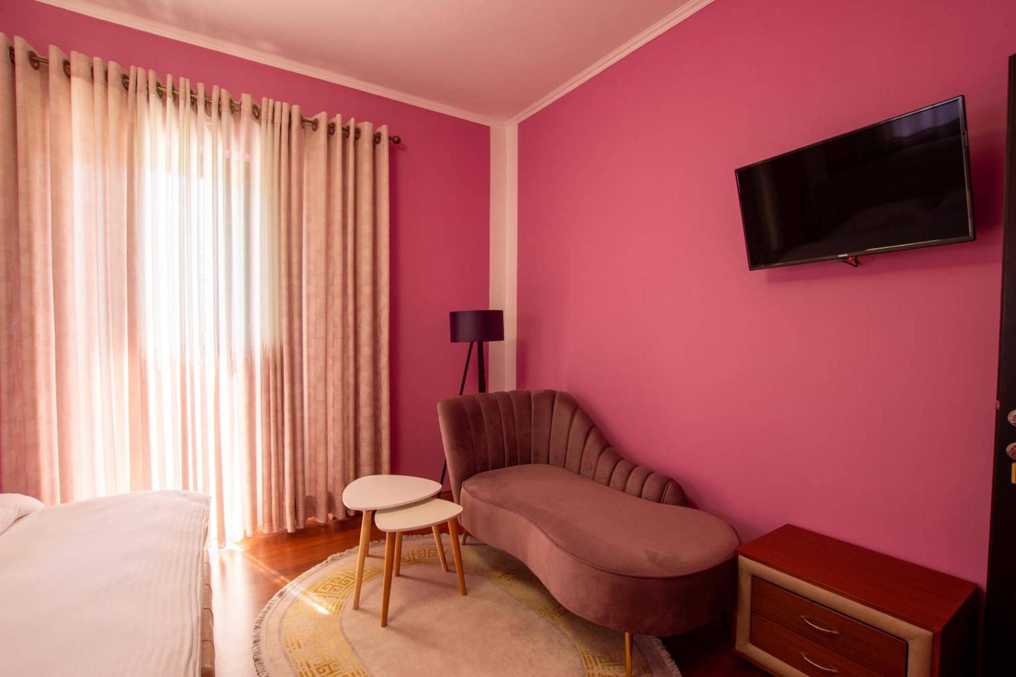 Bora Hotel Gjirokastër 外观 照片